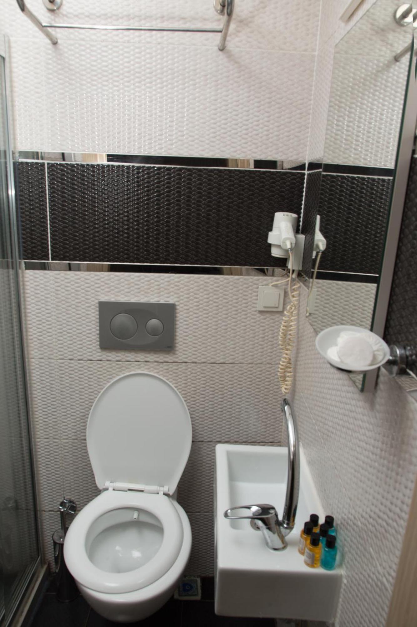 Honey Hotel Истанбул Екстериор снимка