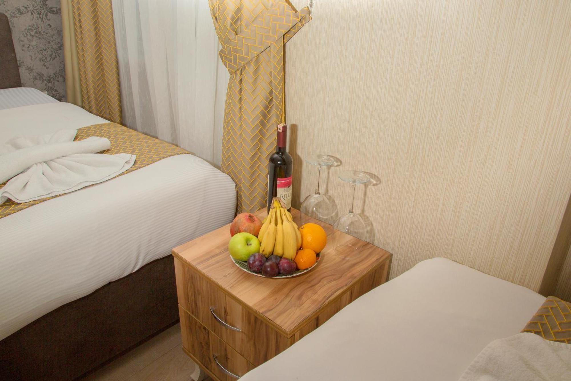 Honey Hotel Истанбул Екстериор снимка