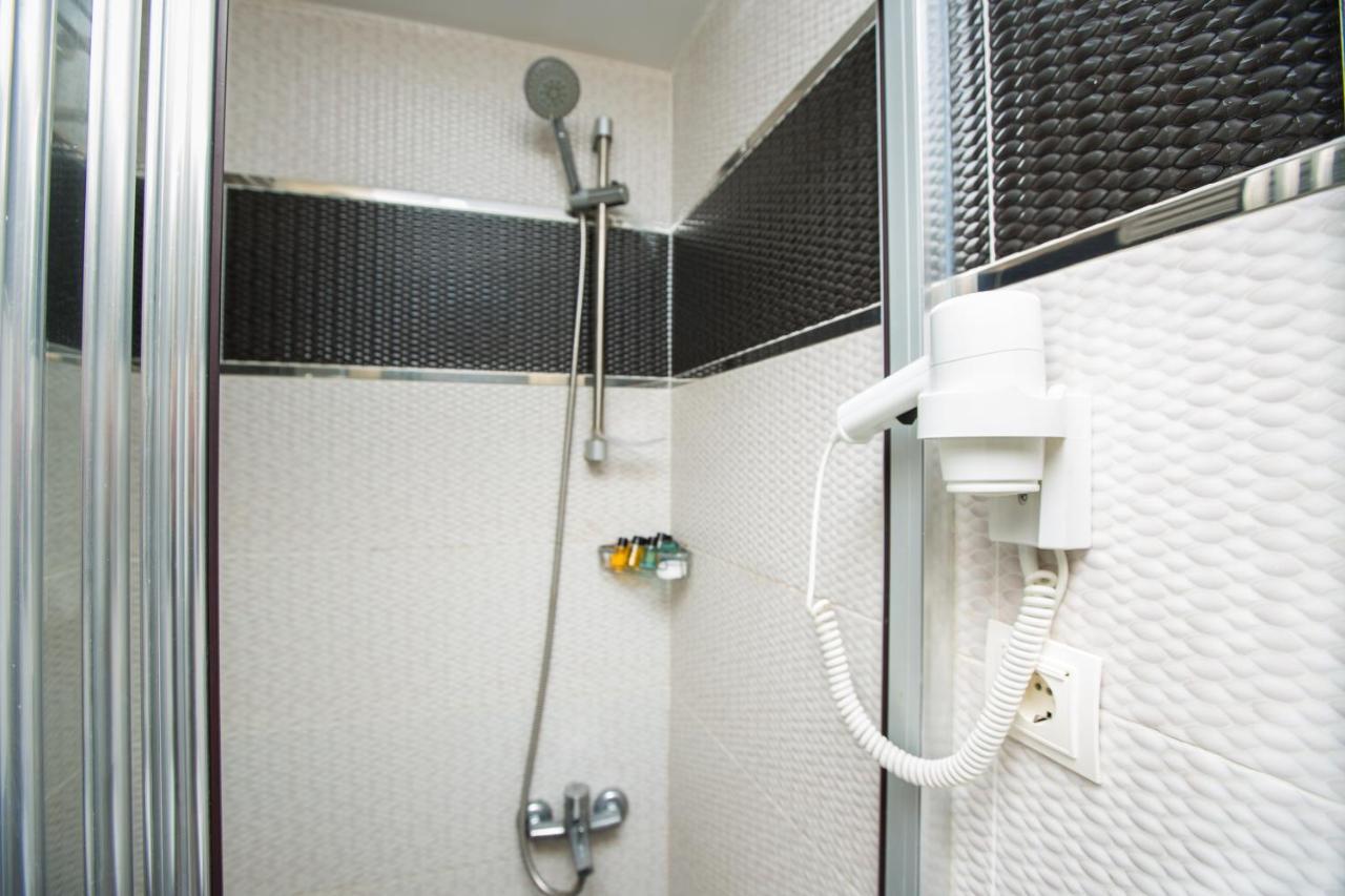 Honey Hotel Истанбул Екстериор снимка